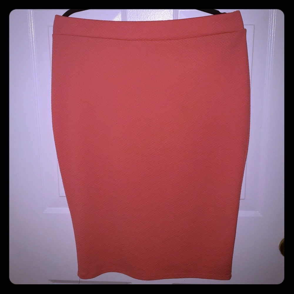 Coral high waisted skirt